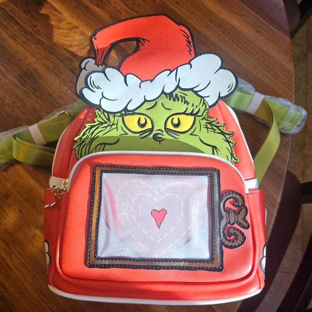 Loungefly DR Seuss Grinch LENTICULAR Heart MINI Backpack